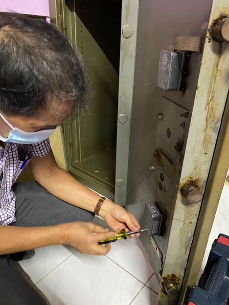 Win Safes installation photo 27 of 37